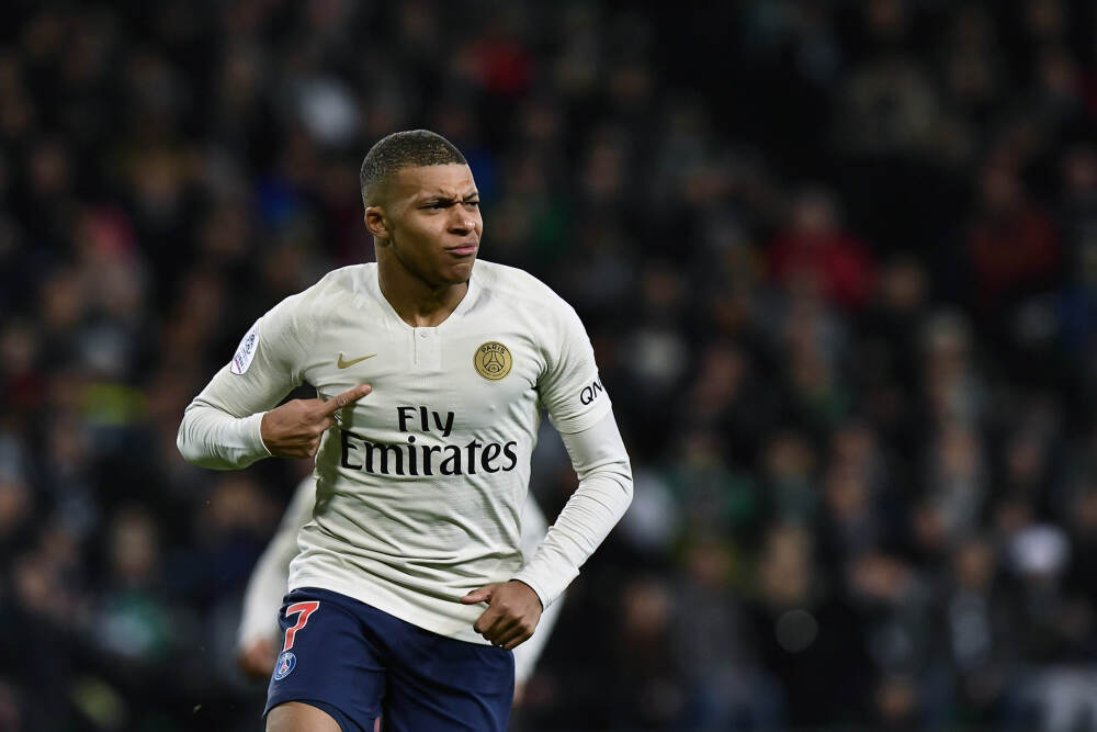 巨星传奇再公布“巨星狗”订单 合同金额超1亿元